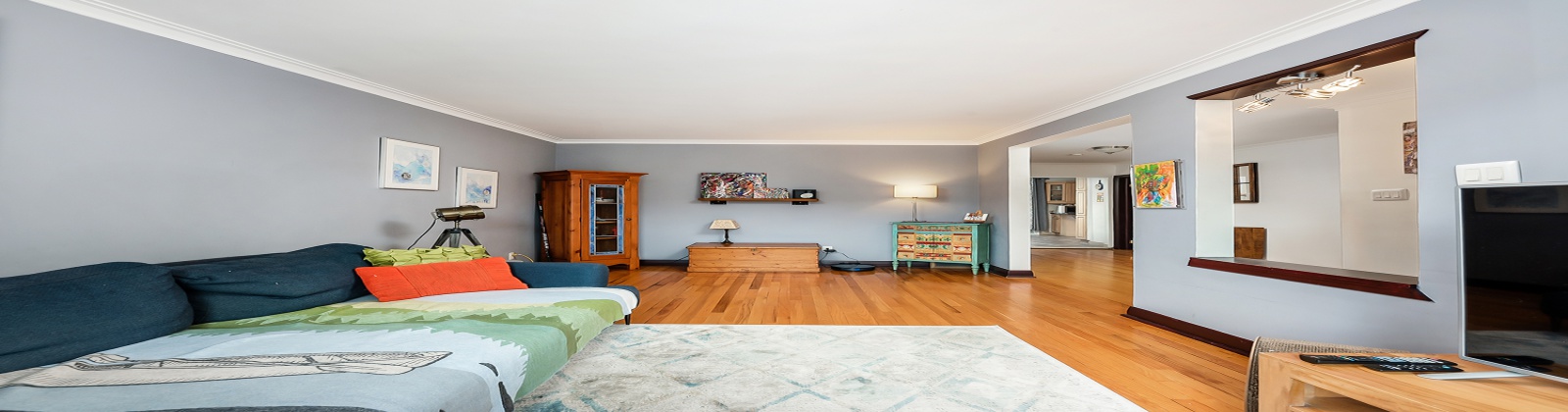 7 Bedrooms Bedrooms, 12 Rooms Rooms,3 BathroomsBathrooms,Duplex,For Sale,1098