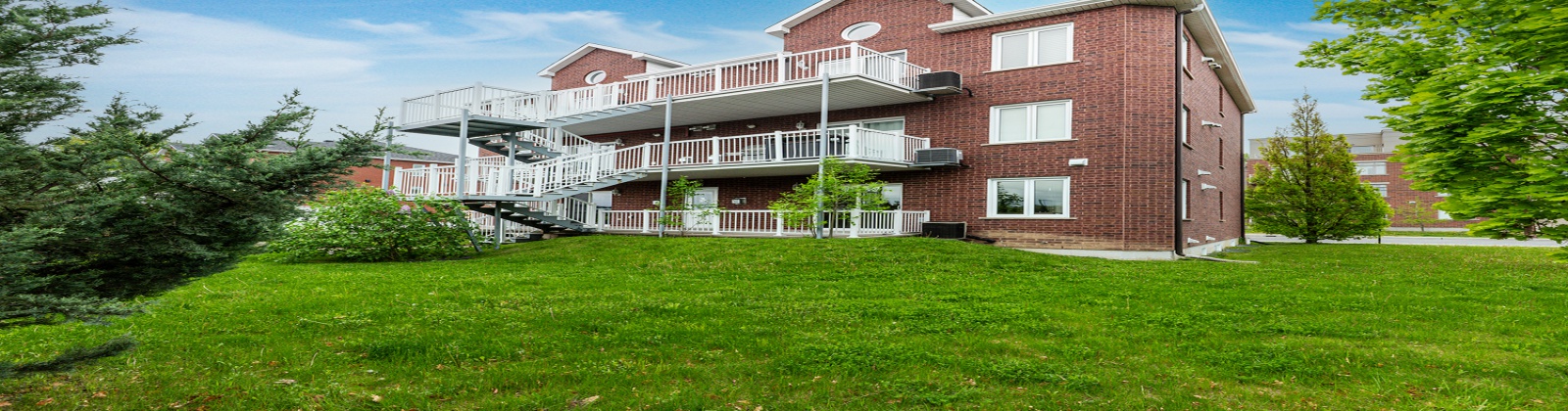 4 Bedrooms Bedrooms, ,2 BathroomsBathrooms,Apartment,À vendre,1109