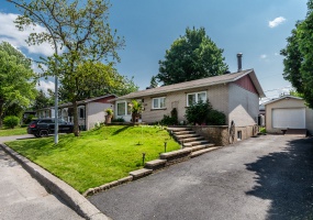 12 Rooms Rooms,1 BathroomBathrooms,Bungalow,For Sale,1112