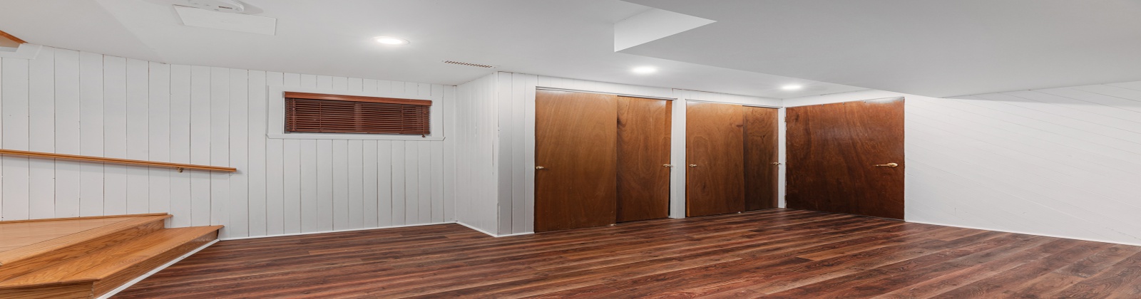 12 Rooms Rooms,1 BathroomBathrooms,Bungalow,For Sale,1112