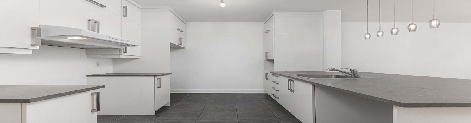 1 Bedroom Bedrooms, 6 Rooms Rooms,1 BathroomBathrooms,Apartment,For Sale,1113