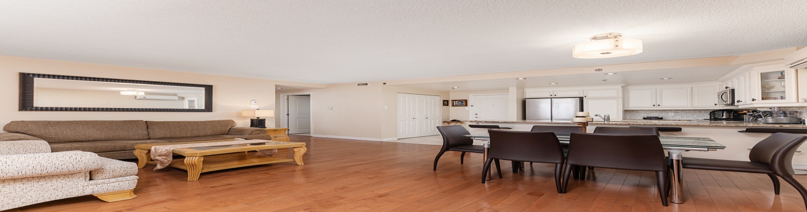2 Bedrooms Bedrooms, 8 Rooms Rooms,2 BathroomsBathrooms,Appartement,À vendre,1117