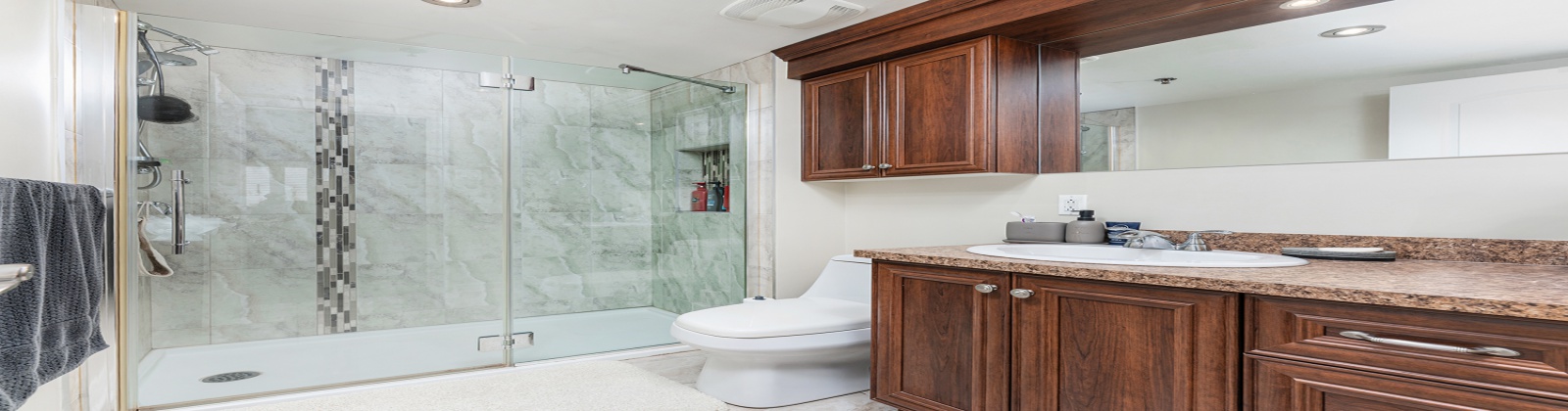 2 Bedrooms Bedrooms, 8 Rooms Rooms,2 BathroomsBathrooms,Apartment,For Sale,1118